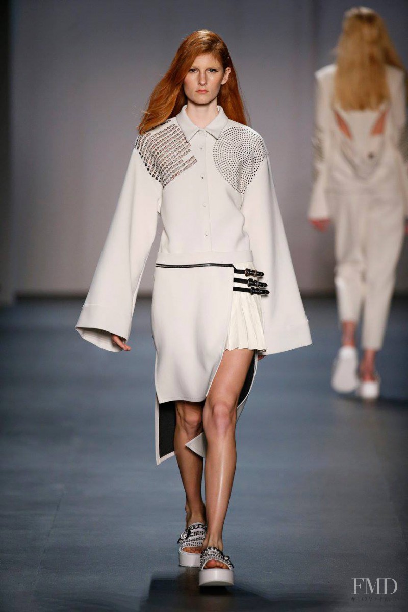 Concept Korea Kaal Eisuktae fashion show for Spring/Summer 2016