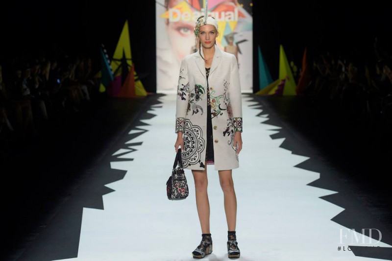 Vera Vavrova featured in  the Desigual fashion show for Spring/Summer 2016
