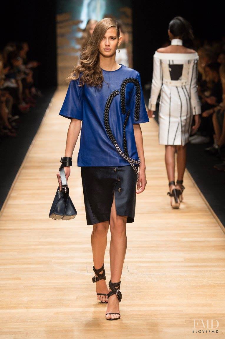 Guy Laroche fashion show for Spring/Summer 2016