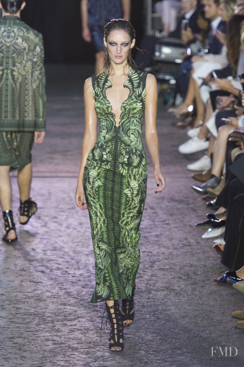 Julien Macdonald fashion show for Spring/Summer 2016