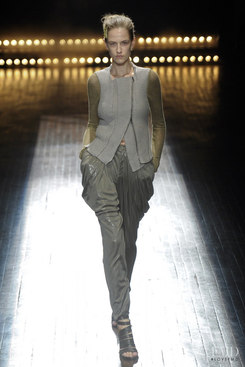 Maria Kashleva featured in  the A.F. Vandevorst fashion show for Spring/Summer 2011