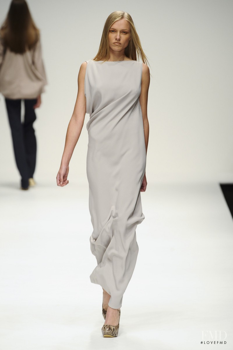 Maria Grachvogel fashion show for Spring/Summer 2011