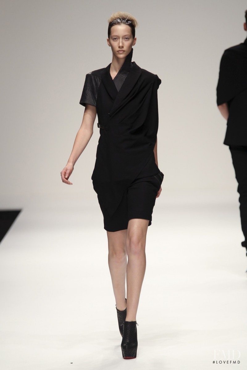Todd Lynn fashion show for Spring/Summer 2011