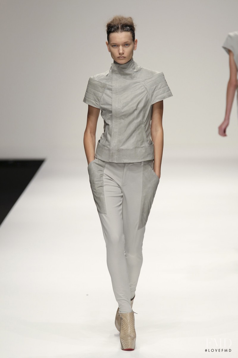 Todd Lynn fashion show for Spring/Summer 2011