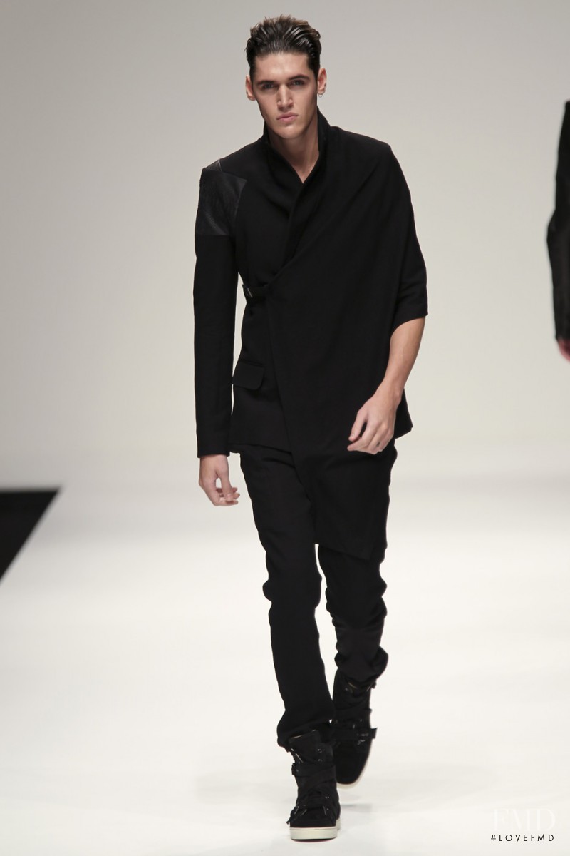 Todd Lynn fashion show for Spring/Summer 2011