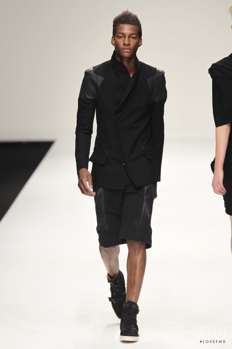 Todd Lynn fashion show for Spring/Summer 2011