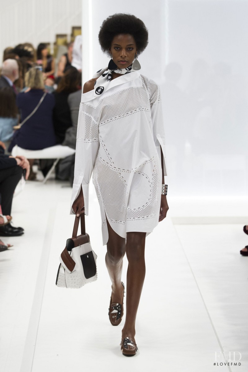 Karly Loyce featured in  the Tod\'s fashion show for Spring/Summer 2016