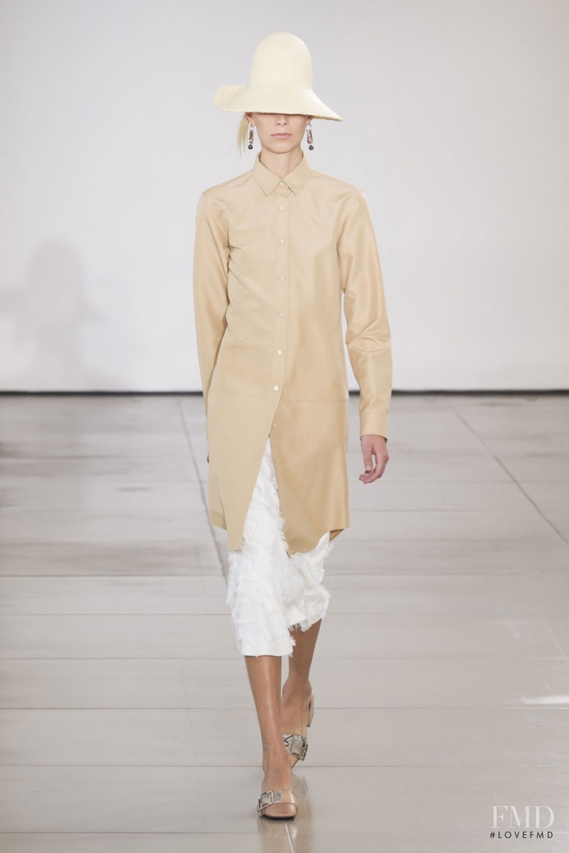 Lexi Boling featured in  the Jil Sander fashion show for Spring/Summer 2016