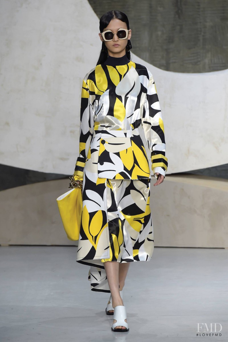 Wangy Xinyu featured in  the Marni fashion show for Spring/Summer 2016