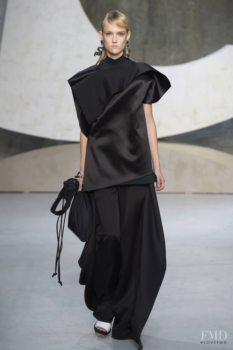 Harleth Kuusik featured in  the Marni fashion show for Spring/Summer 2016