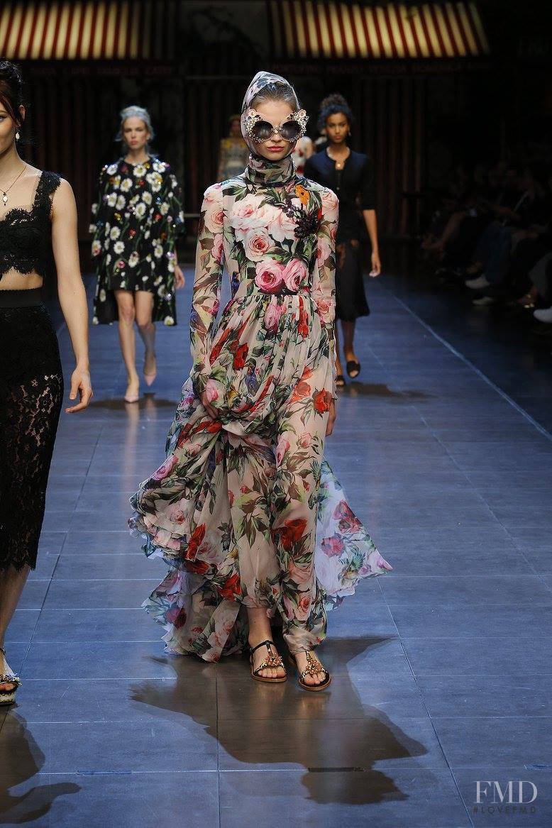 Mila van Eeten featured in  the Dolce & Gabbana fashion show for Spring/Summer 2016