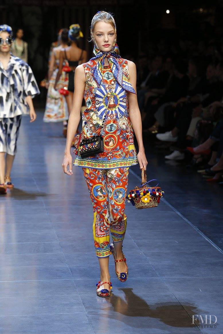 Roos Abels featured in  the Dolce & Gabbana fashion show for Spring/Summer 2016