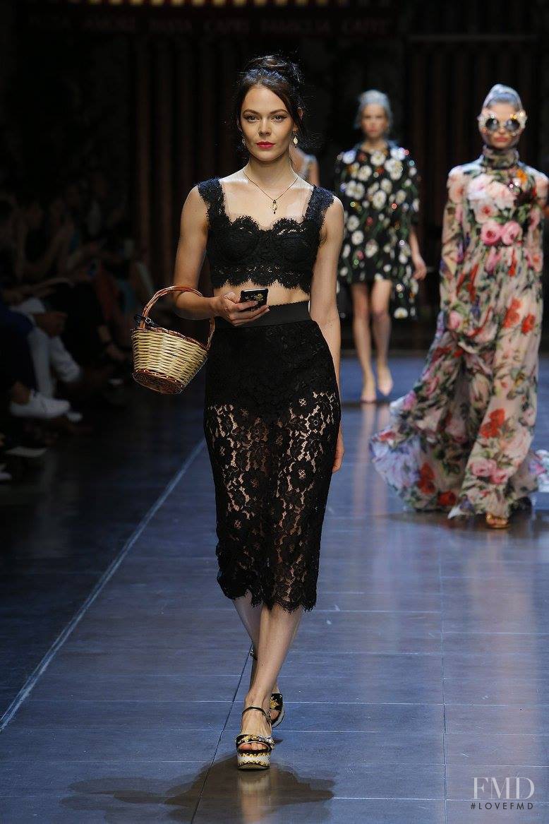 Kinga Rajzak featured in  the Dolce & Gabbana fashion show for Spring/Summer 2016