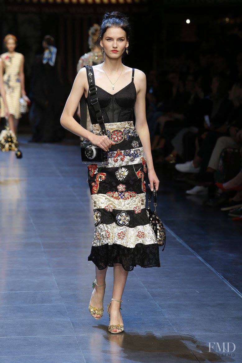 Katlin Aas featured in  the Dolce & Gabbana fashion show for Spring/Summer 2016