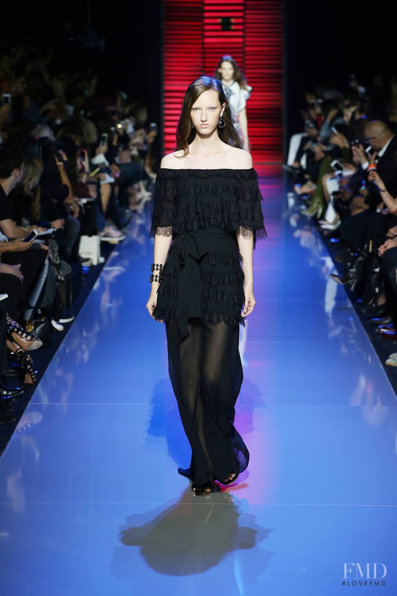 Liza Ostanina featured in  the Elie Saab fashion show for Spring/Summer 2016