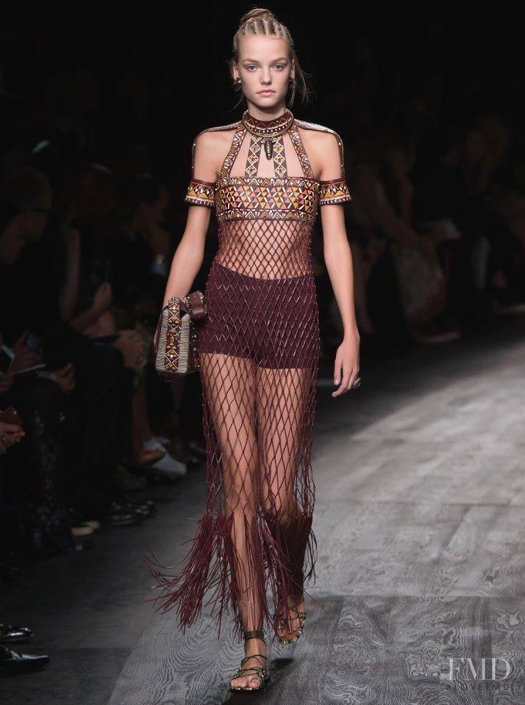 Roos Abels featured in  the Valentino fashion show for Spring/Summer 2016