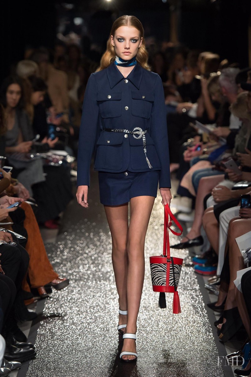 Roos Abels featured in  the Sonia Rykiel fashion show for Spring/Summer 2016