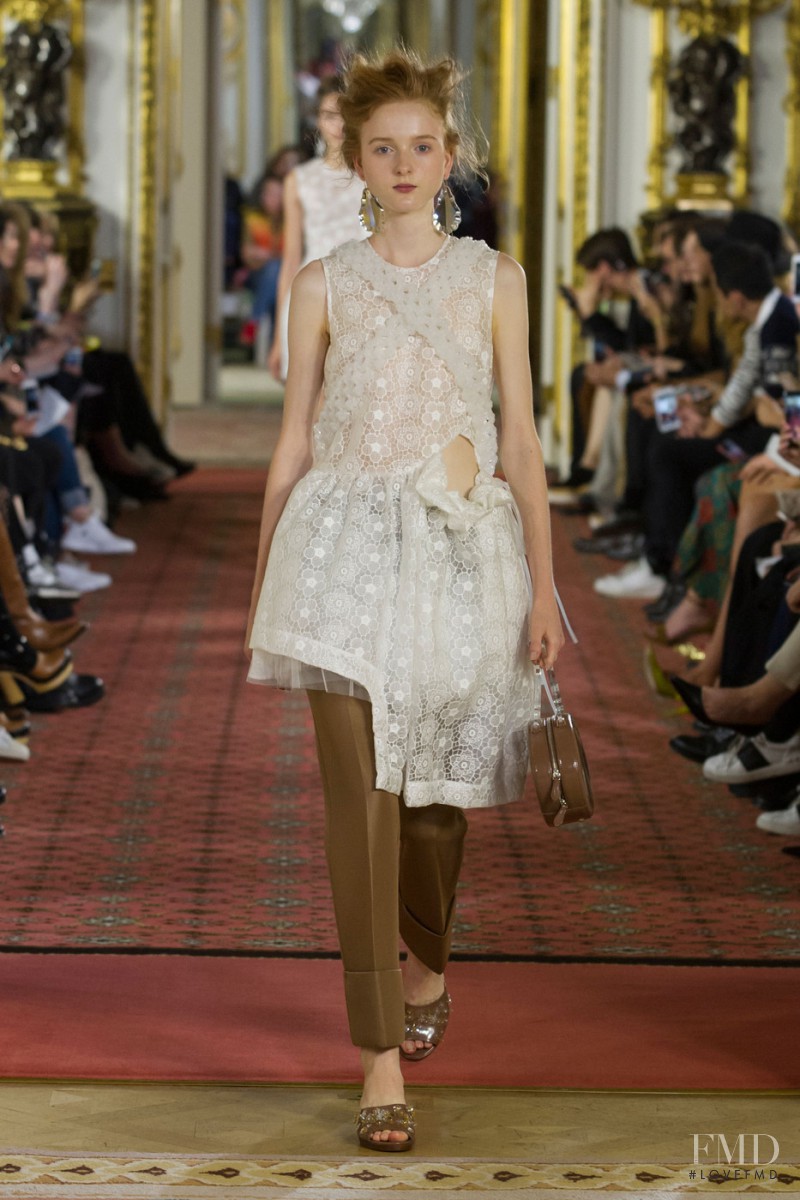 Simone Rocha fashion show for Spring/Summer 2016