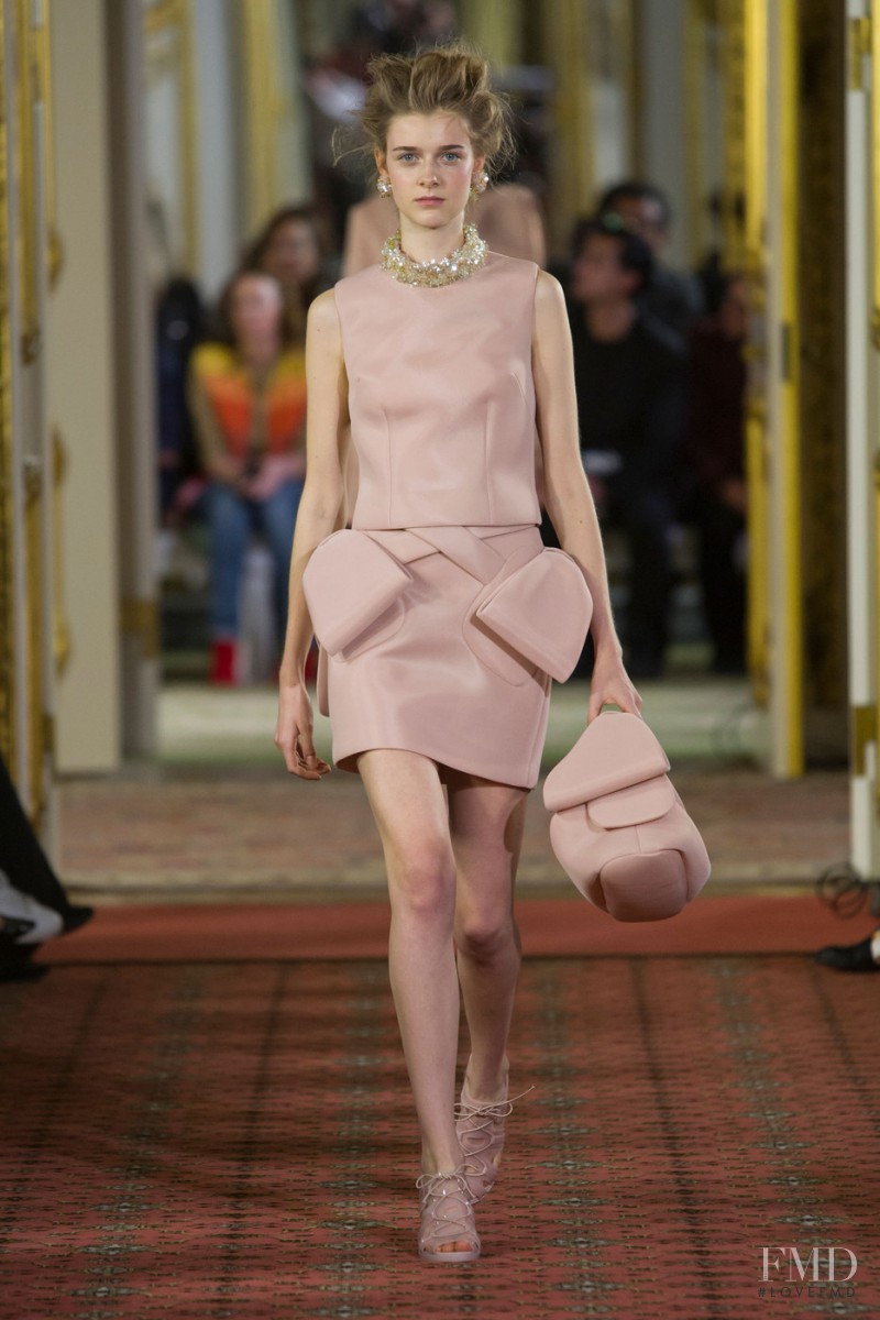 Simone Rocha fashion show for Spring/Summer 2016