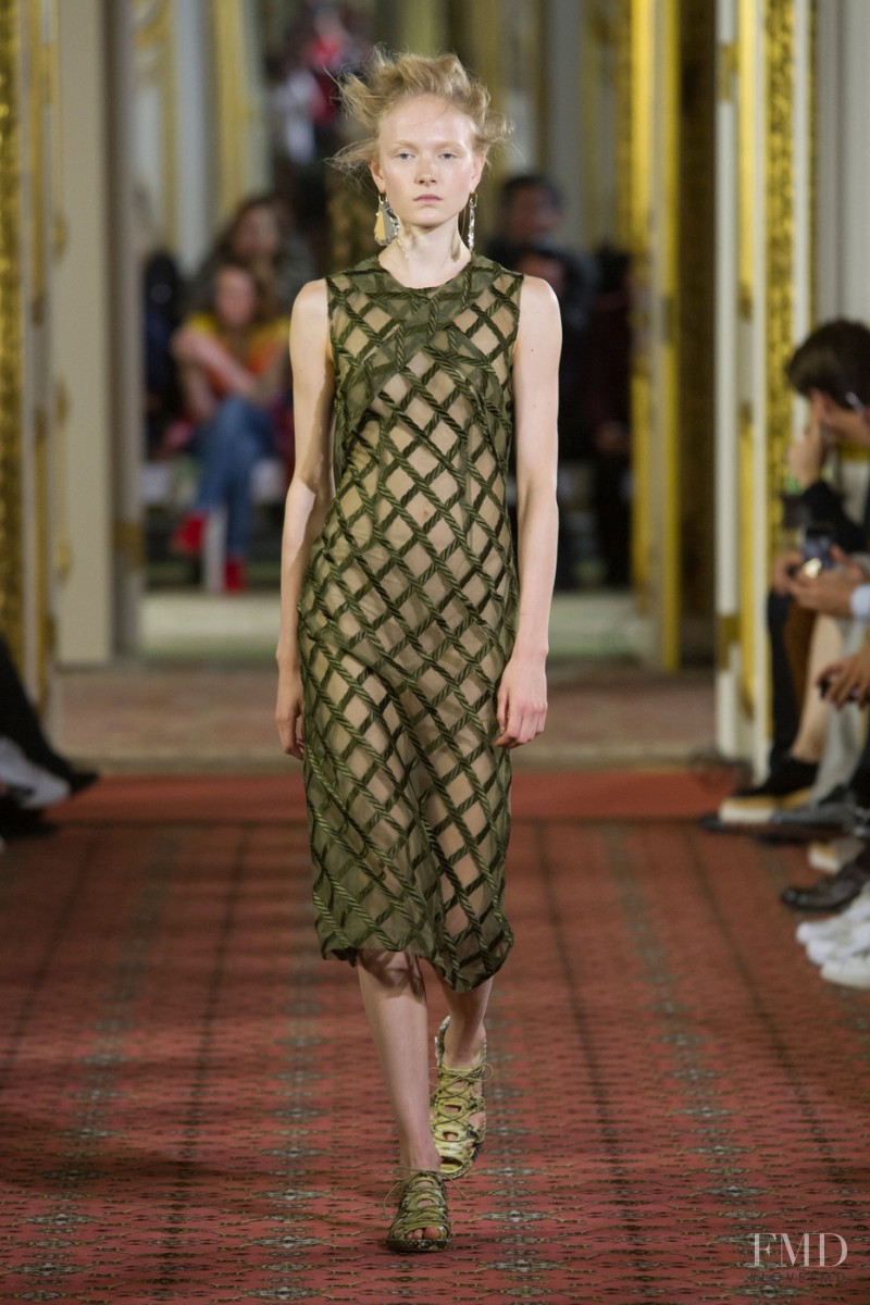 Simone Rocha fashion show for Spring/Summer 2016