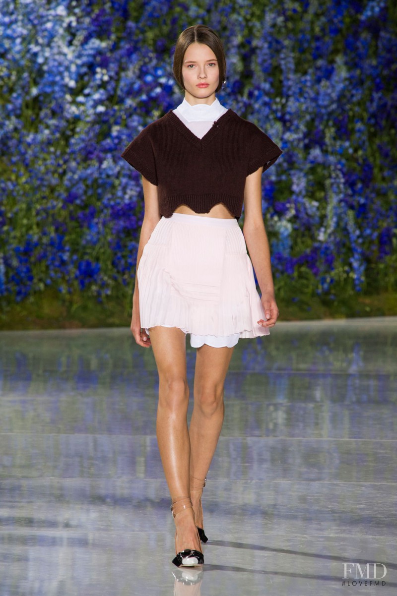 Alicja Tubilewicz featured in  the Christian Dior fashion show for Spring/Summer 2016