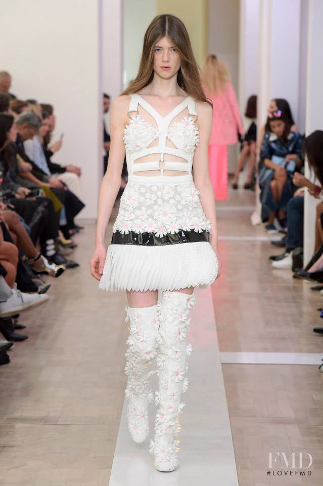 Emanuel Ungaro fashion show for Spring/Summer 2016