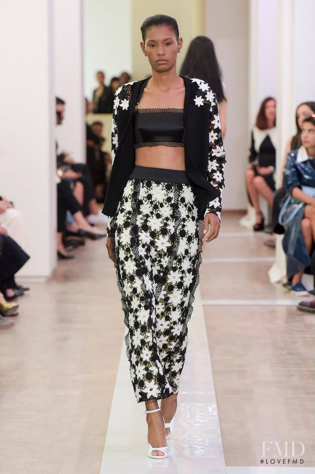 Emanuel Ungaro fashion show for Spring/Summer 2016