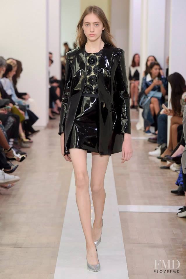 Lia Pavlova featured in  the Emanuel Ungaro fashion show for Spring/Summer 2016