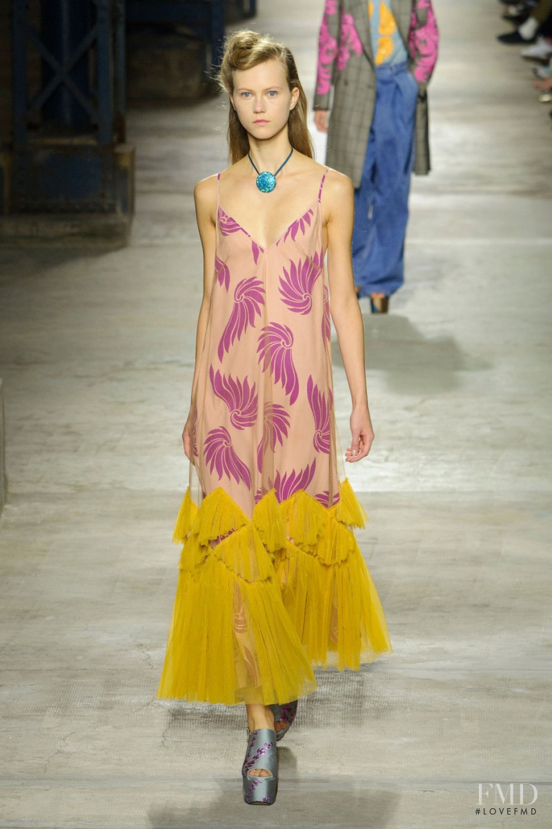 Julie Hoomans featured in  the Dries van Noten fashion show for Spring/Summer 2016