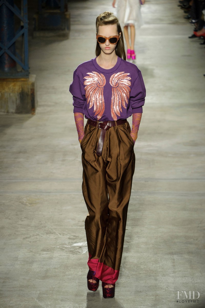 Liza Ostanina featured in  the Dries van Noten fashion show for Spring/Summer 2016