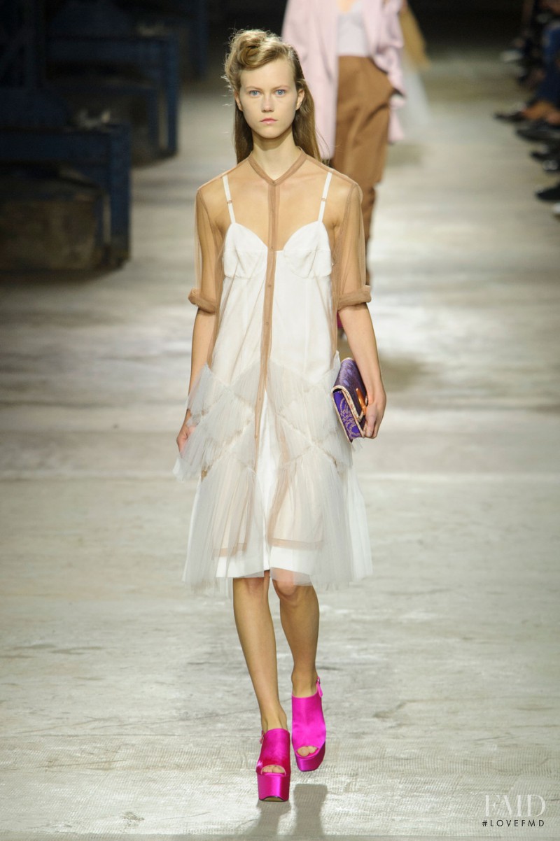 Julie Hoomans featured in  the Dries van Noten fashion show for Spring/Summer 2016