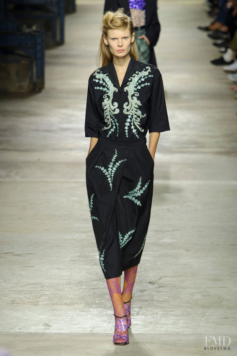 Alexandra Elizabeth Ljadov featured in  the Dries van Noten fashion show for Spring/Summer 2016