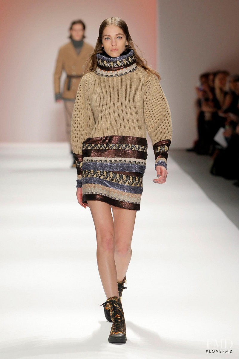 Samantha Gradoville featured in  the Custo Barcelona fashion show for Autumn/Winter 2013