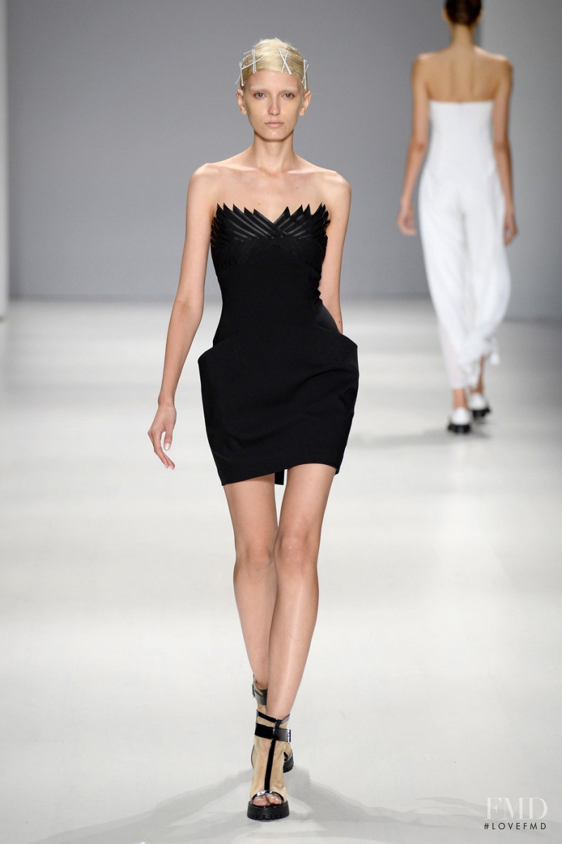 Taoray Wang fashion show for Spring/Summer 2015