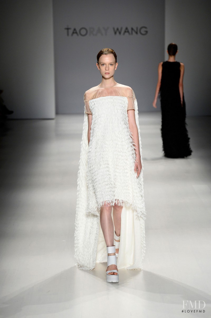 Alisha Judge featured in  the Taoray Wang fashion show for Spring/Summer 2015