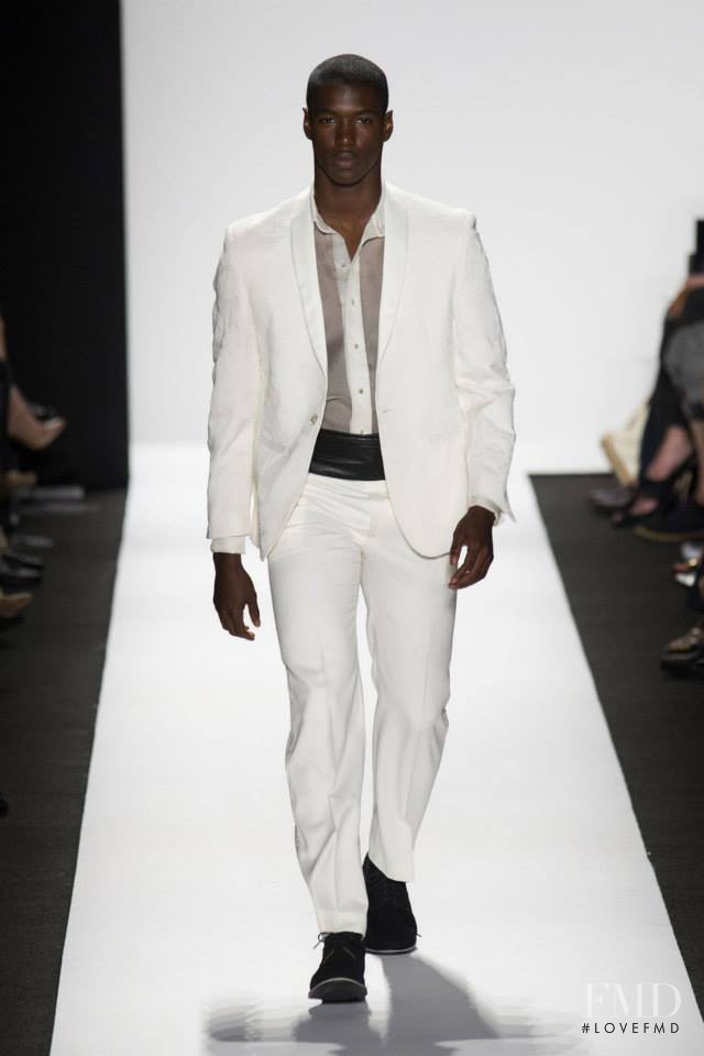 Carmen Marc Valvo fashion show for Spring/Summer 2015