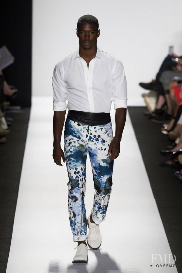 Carmen Marc Valvo fashion show for Spring/Summer 2015