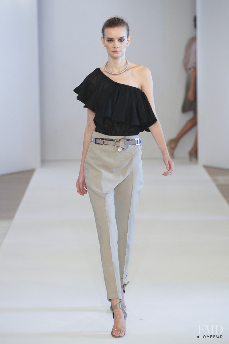 Paola Frani fashion show for Spring/Summer 2011