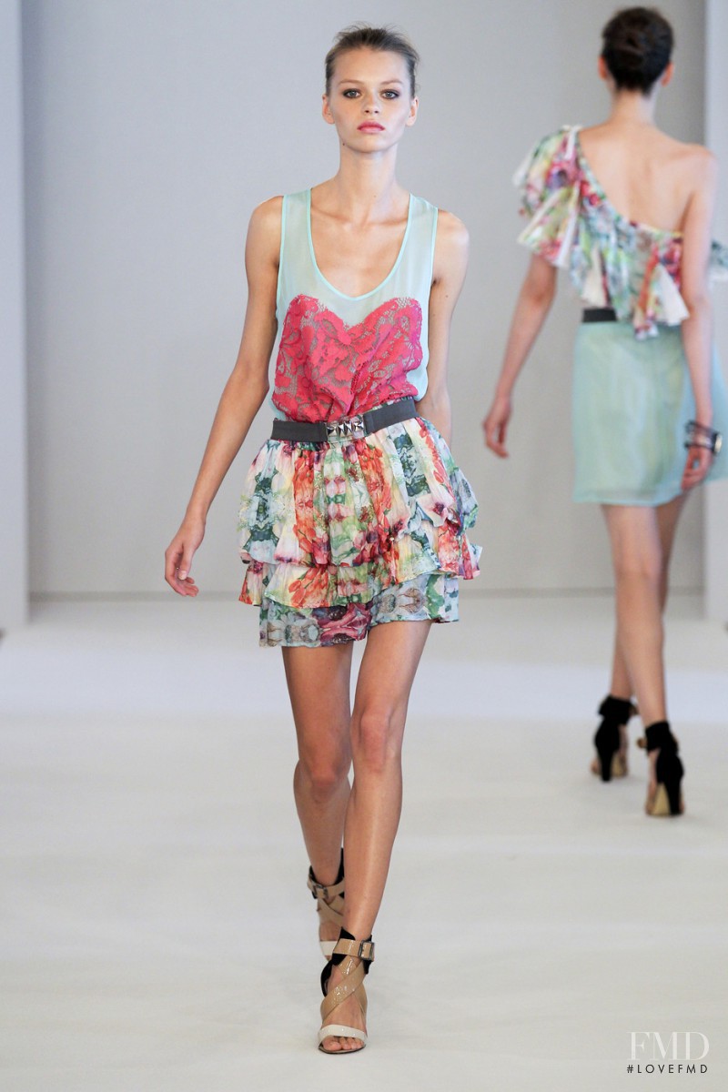 Paola Frani fashion show for Spring/Summer 2011