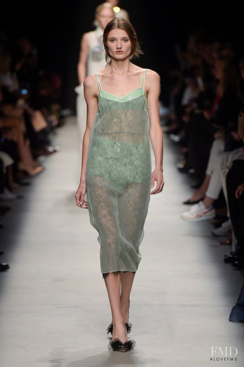Olivia Jansing featured in  the Rochas fashion show for Spring/Summer 2016