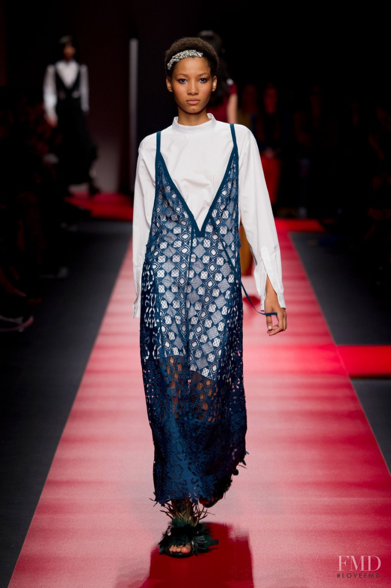 Lineisy Montero featured in  the N° 21 fashion show for Spring/Summer 2016