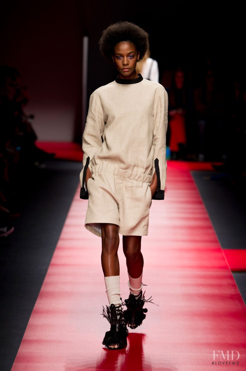 Karly Loyce featured in  the N° 21 fashion show for Spring/Summer 2016