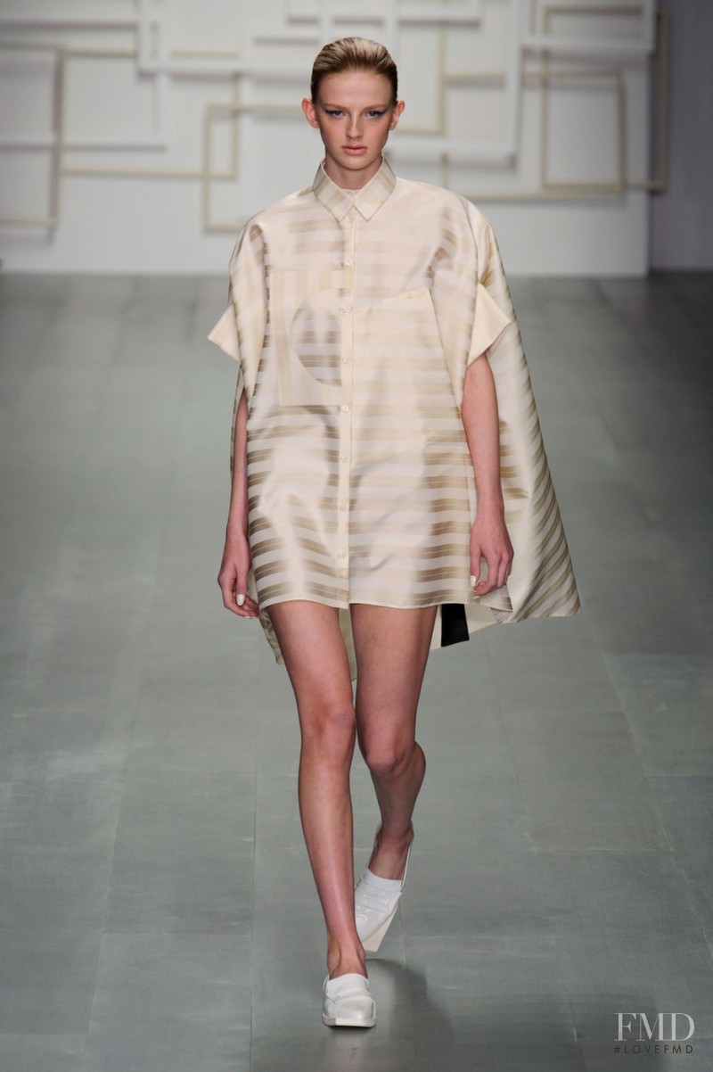 J JS Lee fashion show for Spring/Summer 2015