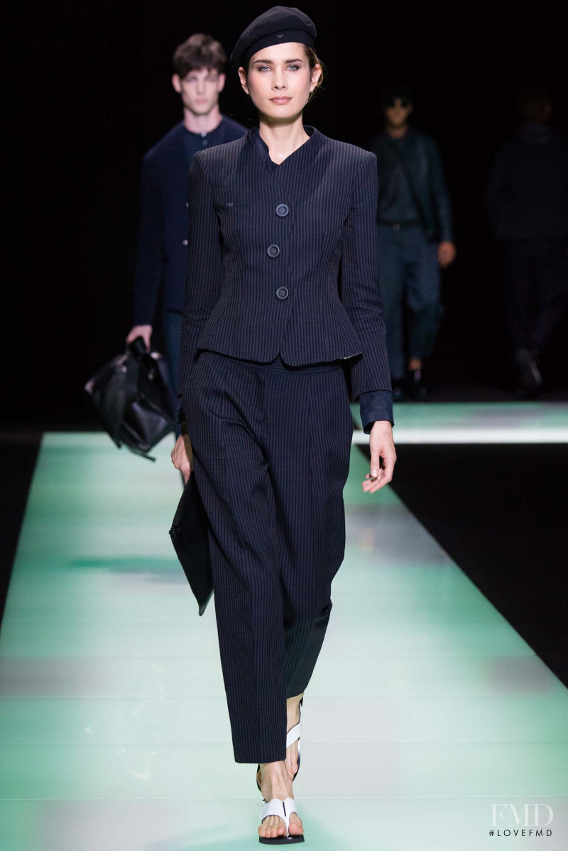 Tonia Molyavko featured in  the Emporio Armani fashion show for Spring/Summer 2016