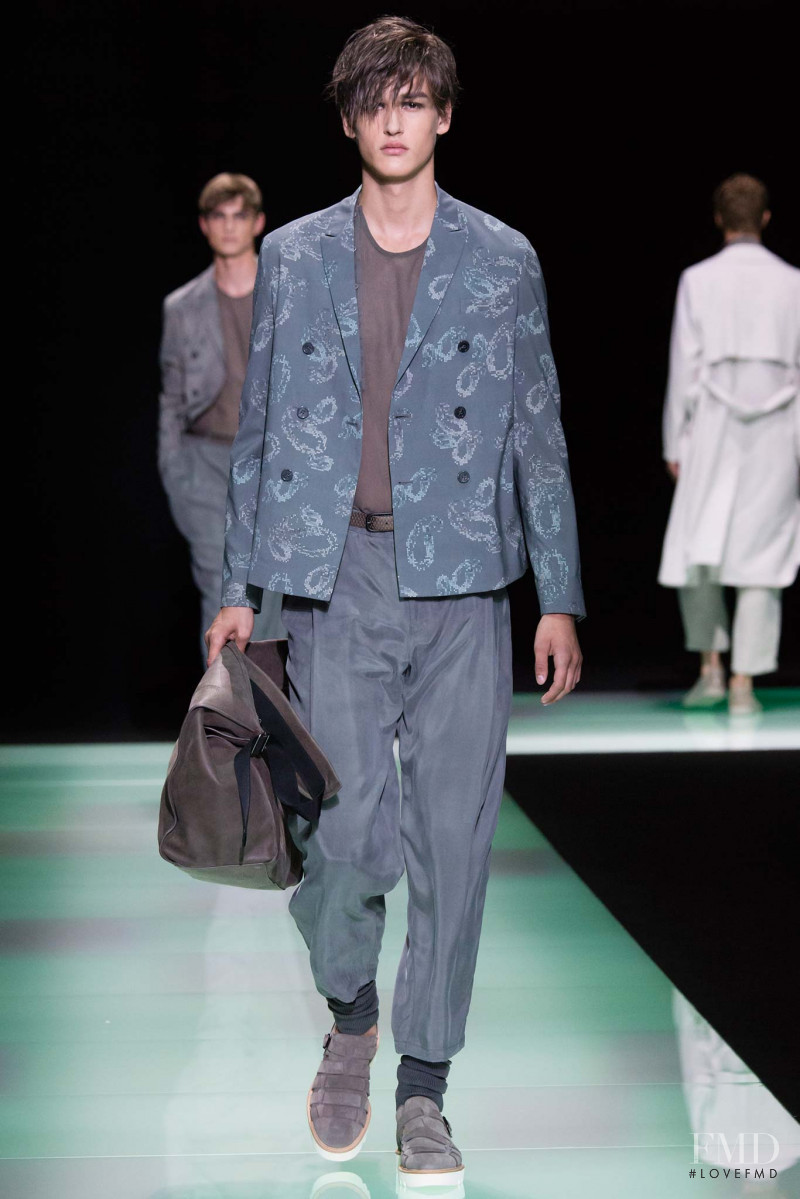 Emporio Armani fashion show for Spring/Summer 2016