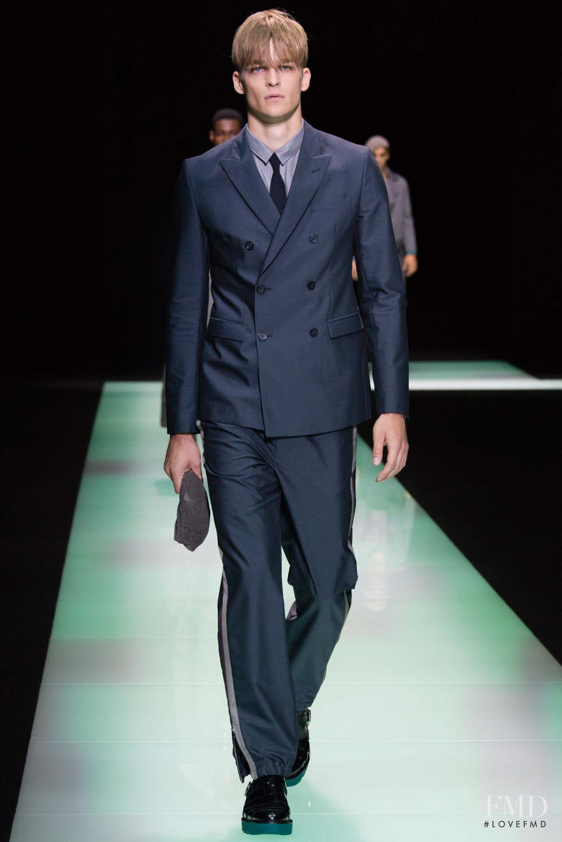 Emporio Armani fashion show for Spring/Summer 2016