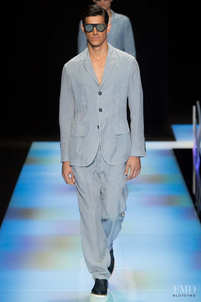 Giorgio Armani fashion show for Spring/Summer 2016