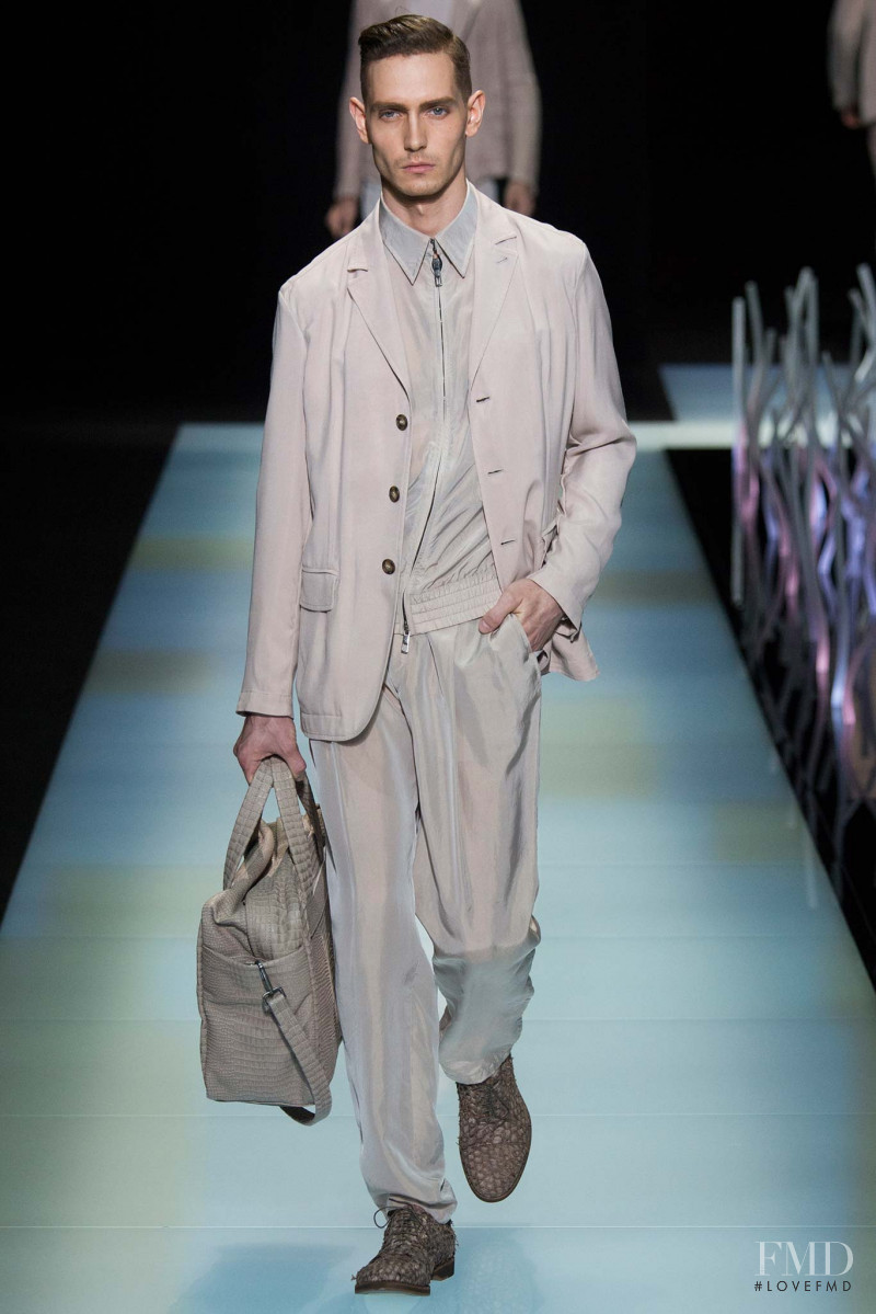 Giorgio Armani fashion show for Spring/Summer 2016