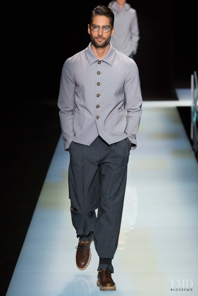 Giorgio Armani fashion show for Spring/Summer 2016