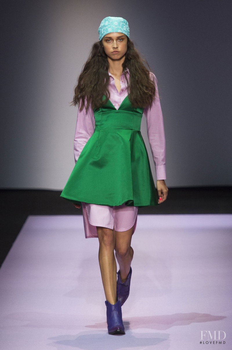 Pavlina Eneva featured in  the Daizy Shely fashion show for Spring/Summer 2016